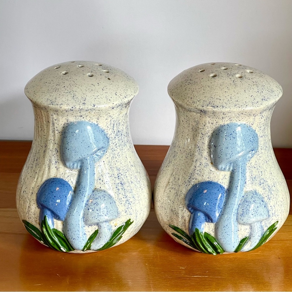 Blue Mushroom Ceramic Salt & Pepper Shakers 1970s - Picture 2 of 14